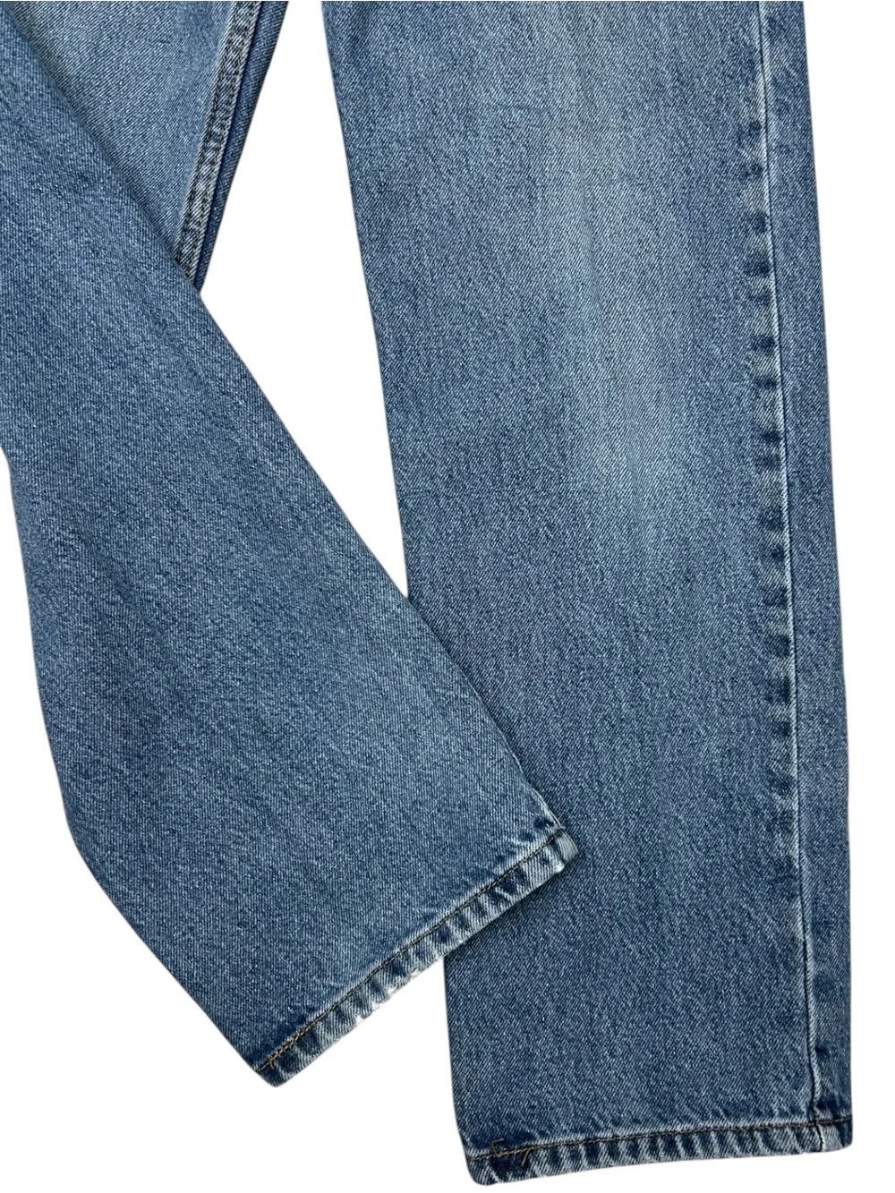 Vintage Levi’s Signature Relaxed Fit W30 L30 Light Wash Distressed Denim Jeans